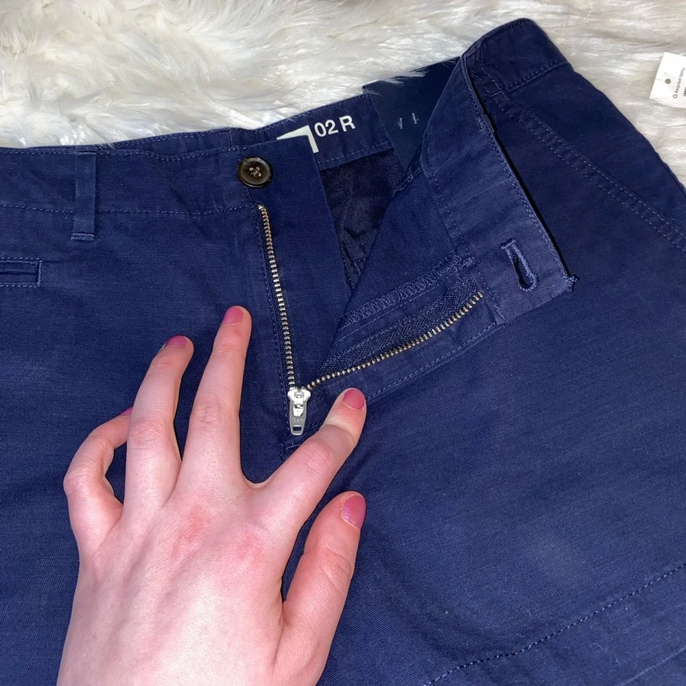 GAP new with tags size 2 R dark blue shorts